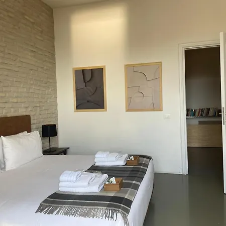 Stazione Termini 300 Mq Con 4 Vista E Idromassaggio Apartment *