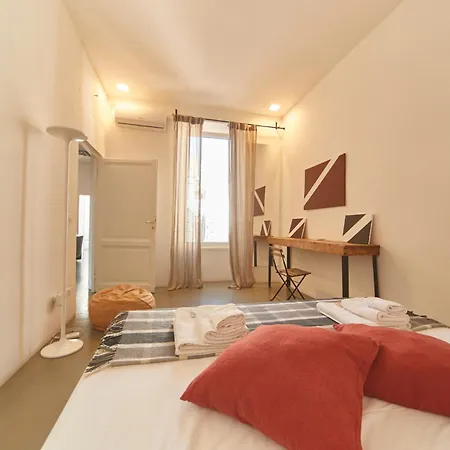Apartment Stazione Termini 300 Mq Con 4 Vista E Idromassaggio *