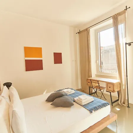 Apartment Stazione Termini 300 Mq Con 4 Vista E Idromassaggio