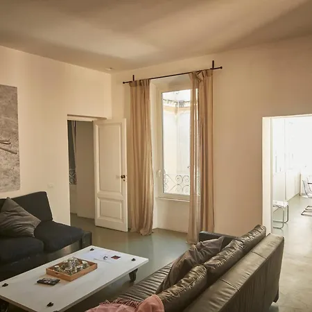 Apartment Stazione Termini 300 Mq Con 4 Vista E Idromassaggio